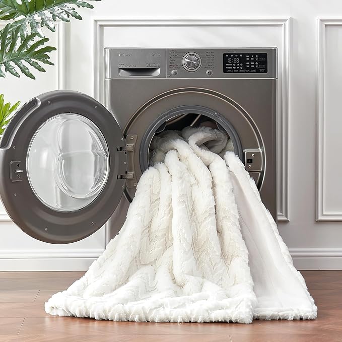 Cozy Bliss Faux Fur Throw Blanket for Couch - Ultra Soft Fuzzy Cozy Throw Gift Blankets for Women,Cream White Boho Blanket for Sofa Bedroom Living Room.50 * 60 Inches