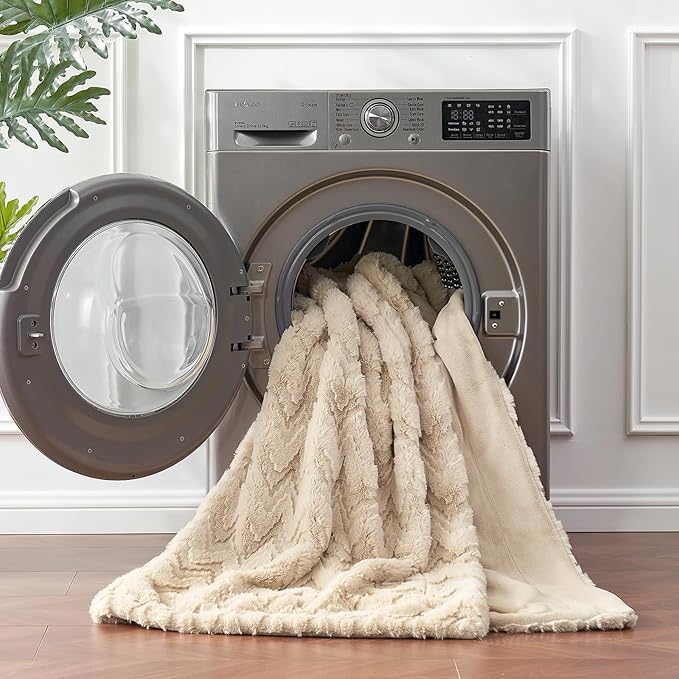 Cozy Bliss Faux Fur Throw Blanket for Couch - Soft Fuzzy Cozy Throw Gift Blankets for Women,Beige Boho Blanket for Sofa Bedroom Living Room.60 * 80 Inches