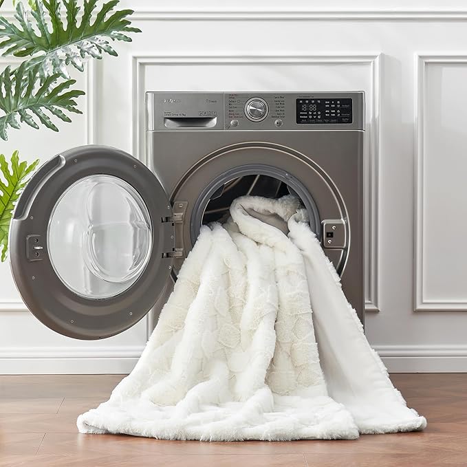 Cozy Bliss Faux Fur Throw Blanket for Couch - Soft Checkered Fuzzy Plush Cozy Throw Gift Blankets for Women,Cream White Boho Blanket for Sofa Bedroom Living Room.50 * 60 Inches