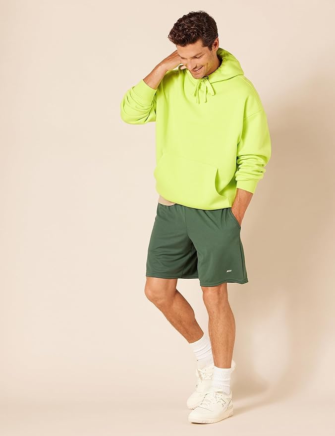 Amazon Essentials Men's Performance Tech Loose-Fit Shorts (Available in Big & Tall), Pack of 2