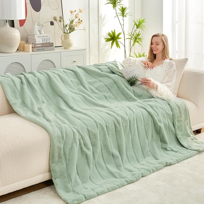 Cozy Bliss Faux Fur Throw Blanket for Couch, Cozy Warm Plush Striped Blanket for Sofa Bedroom Living Room, 90 * 90 Inches Green