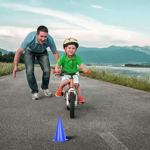 Alyoen 9 inch Traffic Cones, Plastic Sport Cones, Blue Soccer Training Cones for Outdoor Activity & Festive Events (Sets of 10/15/ 20)