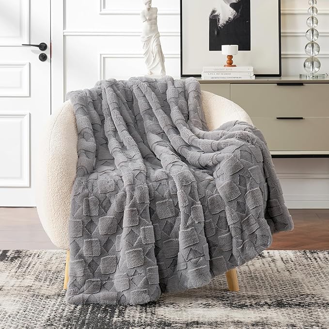 Cozy Bliss Faux Fur Throw Blanket for Couch - Soft Checkered Fuzzy Cozy Throw Gift Blankets for Women,Grey Blanket for Sofa Bedroom Living Room.(60 * 80 Inches,Grey)