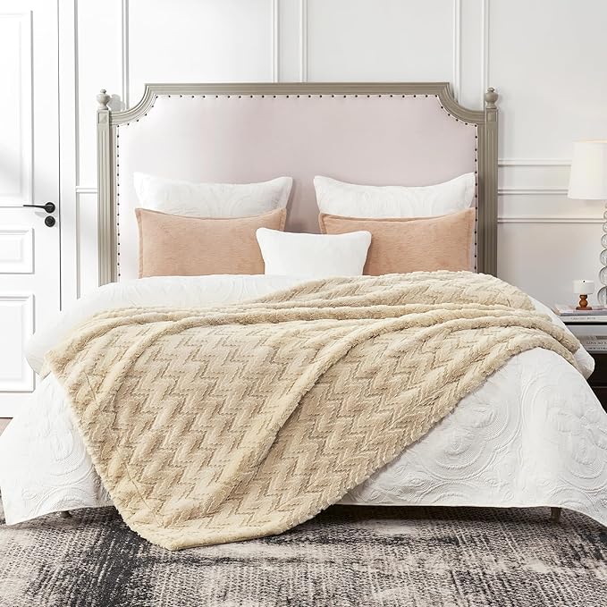 Cozy Bliss Faux Fur Throw Blanket for Couch - Soft Fuzzy Cozy Throw Gift Blankets for Women,Beige Boho Blanket for Sofa Bedroom Living Room.50 * 60 Inches