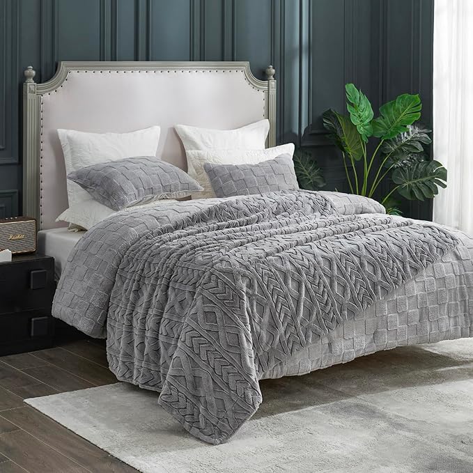 Cozy Bliss Faux Fur Throw Blanket for Couch, Jacquard Fuzzy Plush Soft Thick Winter Throw Blanket for Sofa Bed Living Room Bedroom，60"x80" Grey