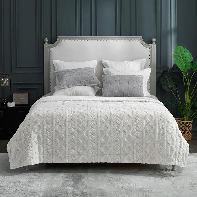 Cozy Bliss Faux Fur Throw Blanket for Couch, Jacquard Fuzzy Plush Soft Thick Winter Throw Blanket for Sofa Bed Living Room Bedroom, 90 * 90 Inches Beige