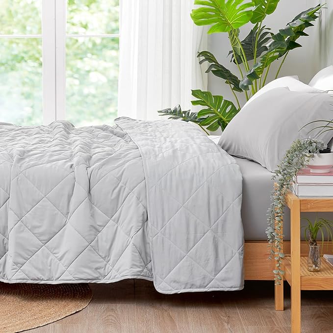 Cozy Bliss Cooling Blanket for Hot Sleepers, Q-Max 0.4 Cooling Comfort Queen Size, Cold Blankets for Night Sweats Sleeping, Ultra-Cool Lightweight Breathable Summer Blanket for Bed