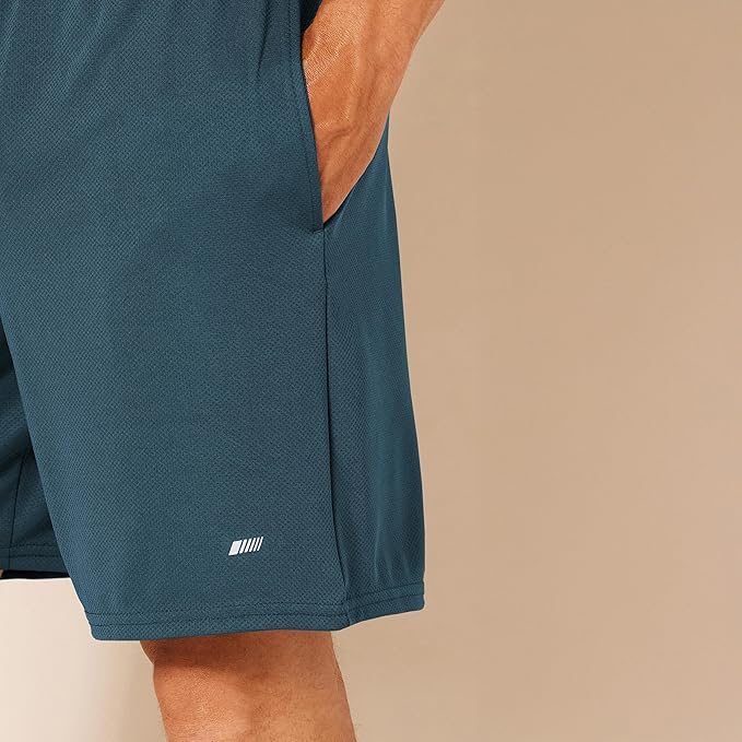 Amazon Essentials Men's Performance Tech Loose-Fit Shorts (Available in Big & Tall), Pack of 2